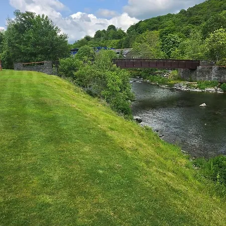 Üdülőközpont Lakeland Village 3*