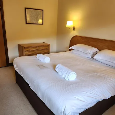 Lakeland Village 3*
